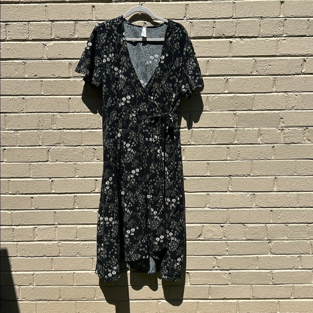 Pact Women's Cafe Crepe Wrap Dress XL Black Wild Flower Print - Picture 4 of 13